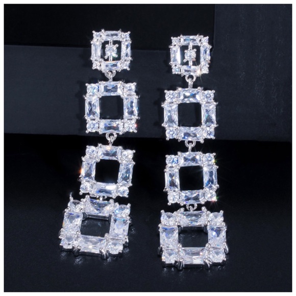 The Marylu Crystal Statement Necklace Set - Picture 5 of 5